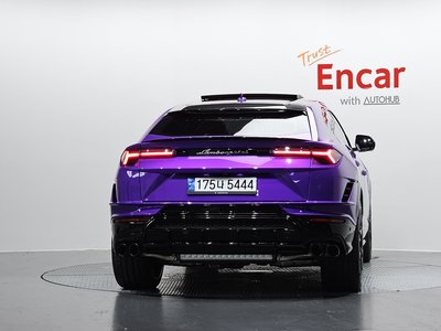 صورة 4 لـ 2024 Lamborghini URUS