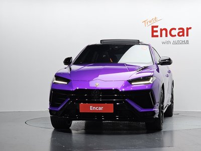 صورة 2 لـ 2024 Lamborghini URUS
