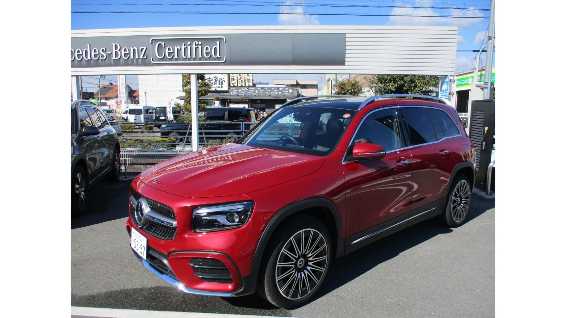 MERCEDES-BENZ GLB - View 1