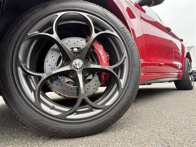 صورة 9 لـ 2019 ALFA Romeo STELVIO
