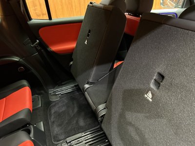 MERCEDES-BENZ GLB - 10