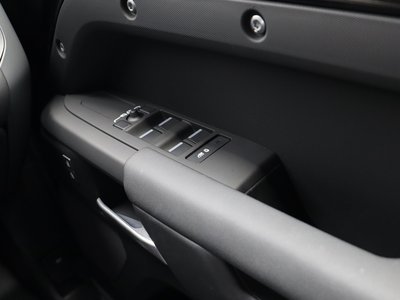 صورة مصغرة 92 لـ 2025 LAND Rover DEFENDER