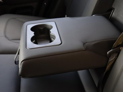 صورة مصغرة 93 لـ 2025 LAND Rover DEFENDER