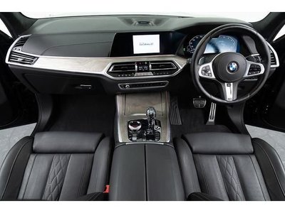 صورة 3 لـ 2020 BMW X7