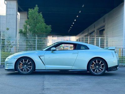 2011 Nissan GT-R 照片 8