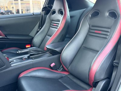 2011 Nissan GT-R 照片 15
