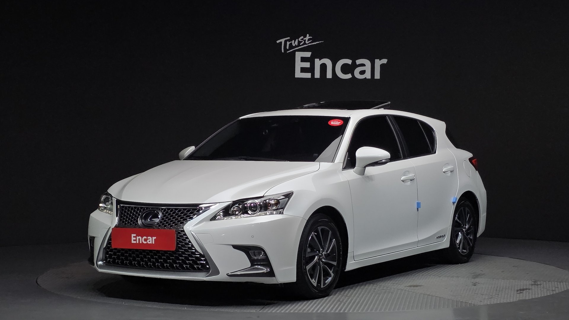 LEXUS CT - View 1