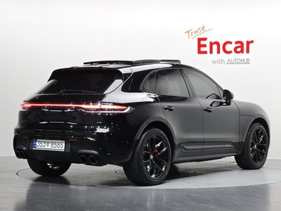 PORSCHE MACAN - 3