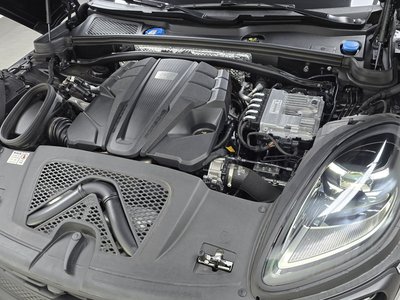 PORSCHE MACAN - 7