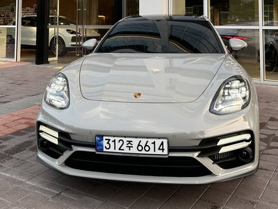 PORSCHE PANAMERA - 1