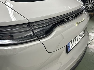 PORSCHE PANAMERA - 5