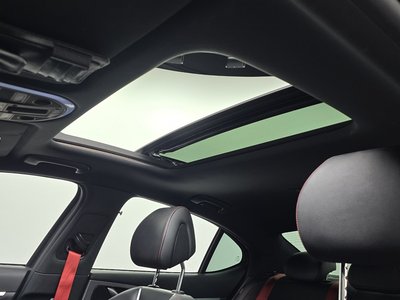 2021 Genesis THE NEW G70 — миниатюра 18