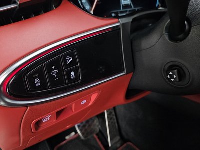 2022 Genesis GV70 — миниатюра 14