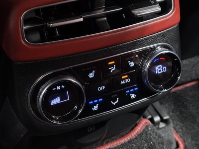 2022 Genesis GV70 — миниатюра 18