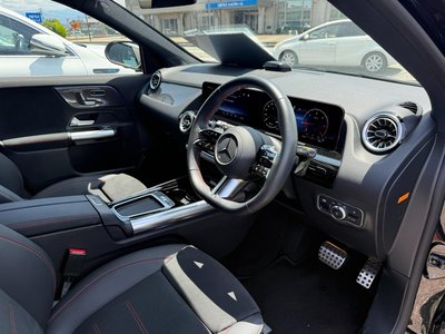 MERCEDES-BENZ GLA - 9