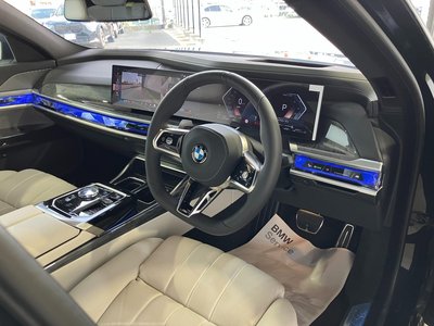 صورة 3 لـ 2025 BMW 7 SERIES