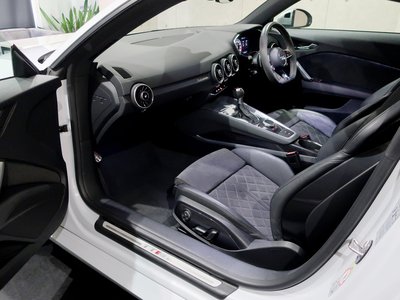 صورة مصغرة 40 لـ 2017 AUDI TT RS COUPE