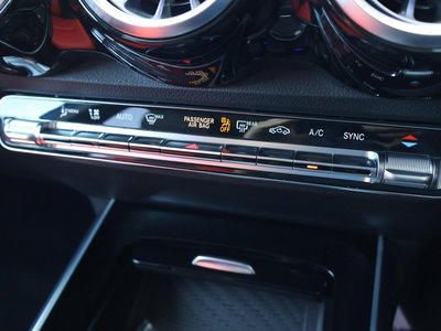 2024 Mercedes-BENZ GLB 缩略图 50