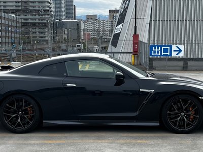 NISSAN GT-R - 4
