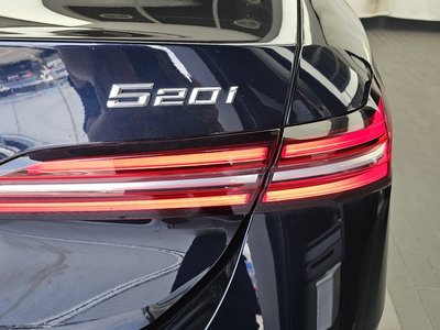 صورة 10 لـ 2024 BMW 5 SERIES