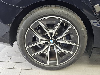 صورة 6 لـ 2024 BMW 5 SERIES