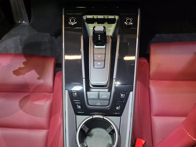 2024 Porsche 911 — миниатюра 19