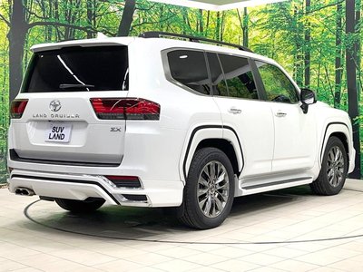 صورة مصغرة 18 لـ 2024 Toyota LAND CRUISER 300