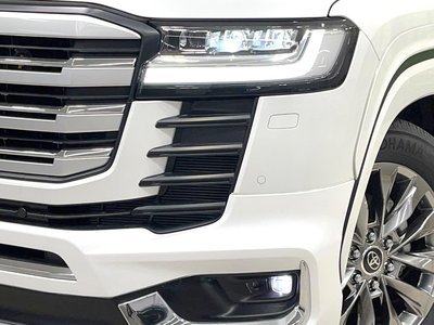 صورة مصغرة 14 لـ 2024 Toyota LAND CRUISER 300