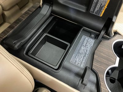 صورة مصغرة 34 لـ 2024 Toyota LAND CRUISER 300