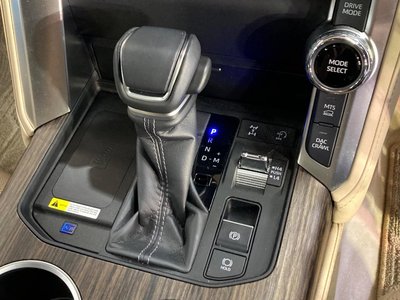 صورة مصغرة 36 لـ 2024 Toyota LAND CRUISER 300