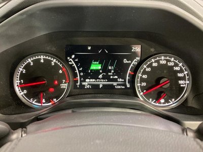 صورة مصغرة 40 لـ 2024 Toyota LAND CRUISER 300