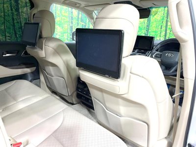 صورة مصغرة 49 لـ 2024 Toyota LAND CRUISER 300