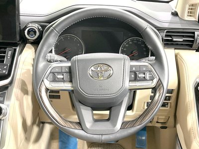صورة مصغرة 13 لـ 2024 Toyota LAND CRUISER 300