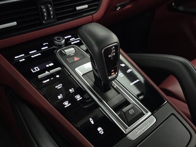 صورة مصغرة 12 لـ 2022 Porsche CAYENNE