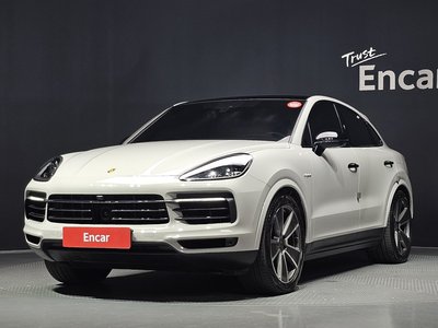 2022 Porsche CAYENNE photo 1