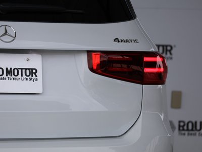 MERCEDES-BENZ GLB - 10