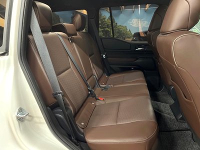 TOYOTA LAND CRUISER 250 - 9