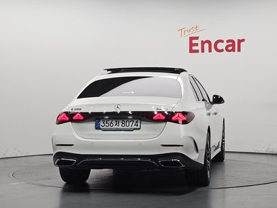 MERCEDES-BENZ E-CLASS - 4
