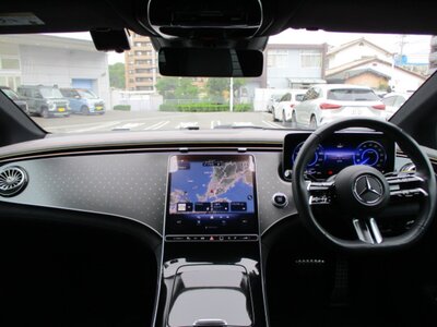 MERCEDES-BENZ EQE - 2