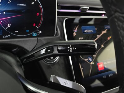 MERCEDES-BENZ E-CLASS - 9