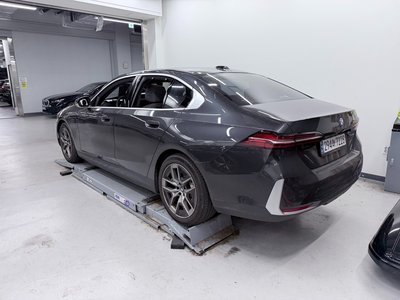 BMW 5 SERIES - 3