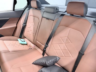 BMW 5 SERIES - 4