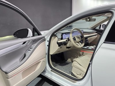 2025 Genesis G80 (RG3) — миниатюра 13