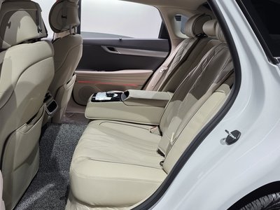 2025 Genesis G80 (RG3) — миниатюра 17