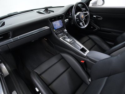 2018 Porsche 911 — миниатюра 19
