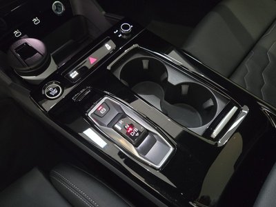 2025 AUDI A6 E-TRON — фото 9