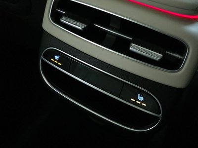 2021 Genesis GV70 — миниатюра 18