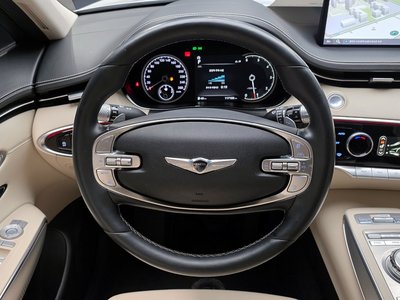 2021 Genesis GV70 — миниатюра 13