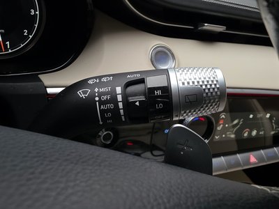 2021 Genesis GV70 — миниатюра 19