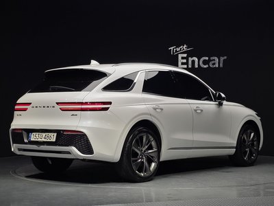 صورة 3 لـ 2021 Genesis GV70